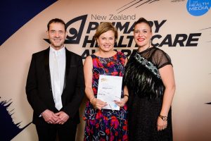 Rōngo Mīharo - Manu Ora was thrilled to take out the win at New Zealand Primary Healthcare Awards. Pictured are Dr Rachel and Dr Sara receiving the award.